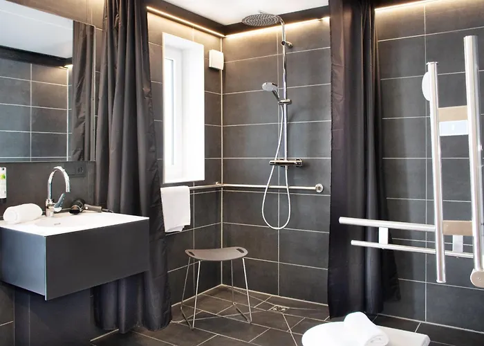 Hotel Nec By Wmm