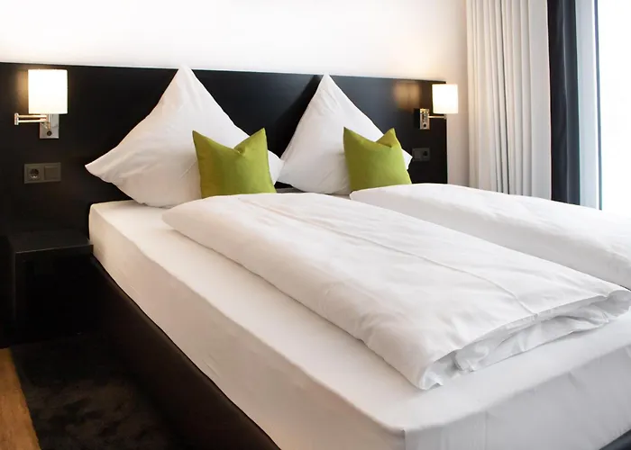 Hotel Nec By Wmm *