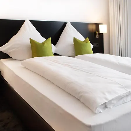 Hotel Nec By Wmm *