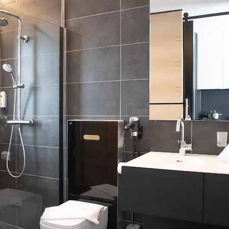 Hotel Nec By Wmm *